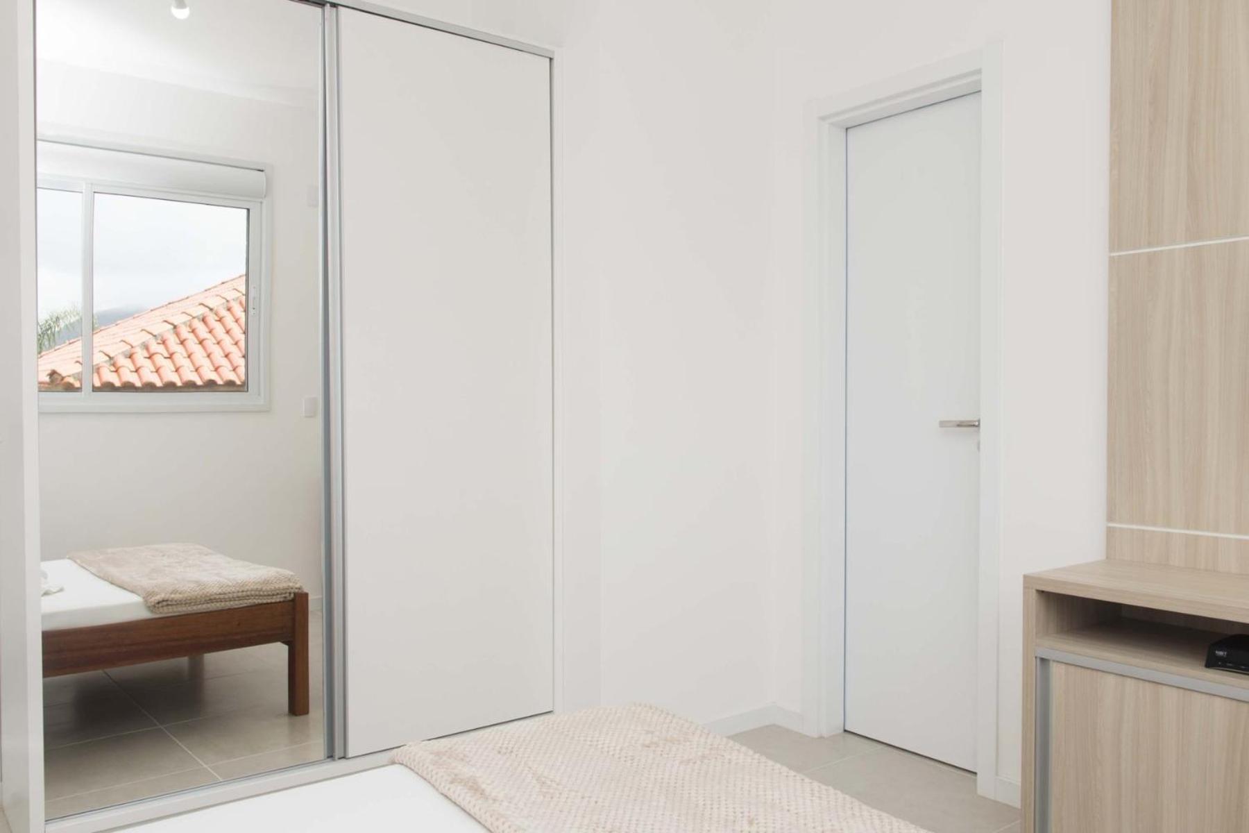 Apartamento 80m Da Dos Ingleses, Wi-fi 250 Mega Ing4305 *
